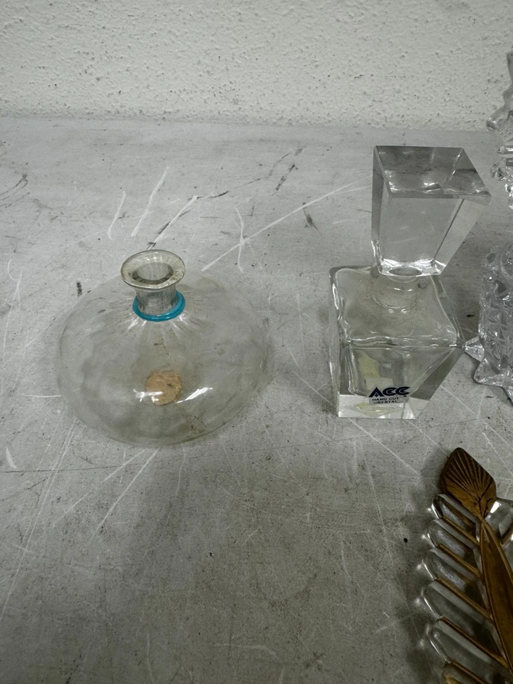 Lote De 4 Botellas De Perfume De Vidrio Prensado De Colección L.E. Smith 1943 - 1961, checo Foto 3 de 4