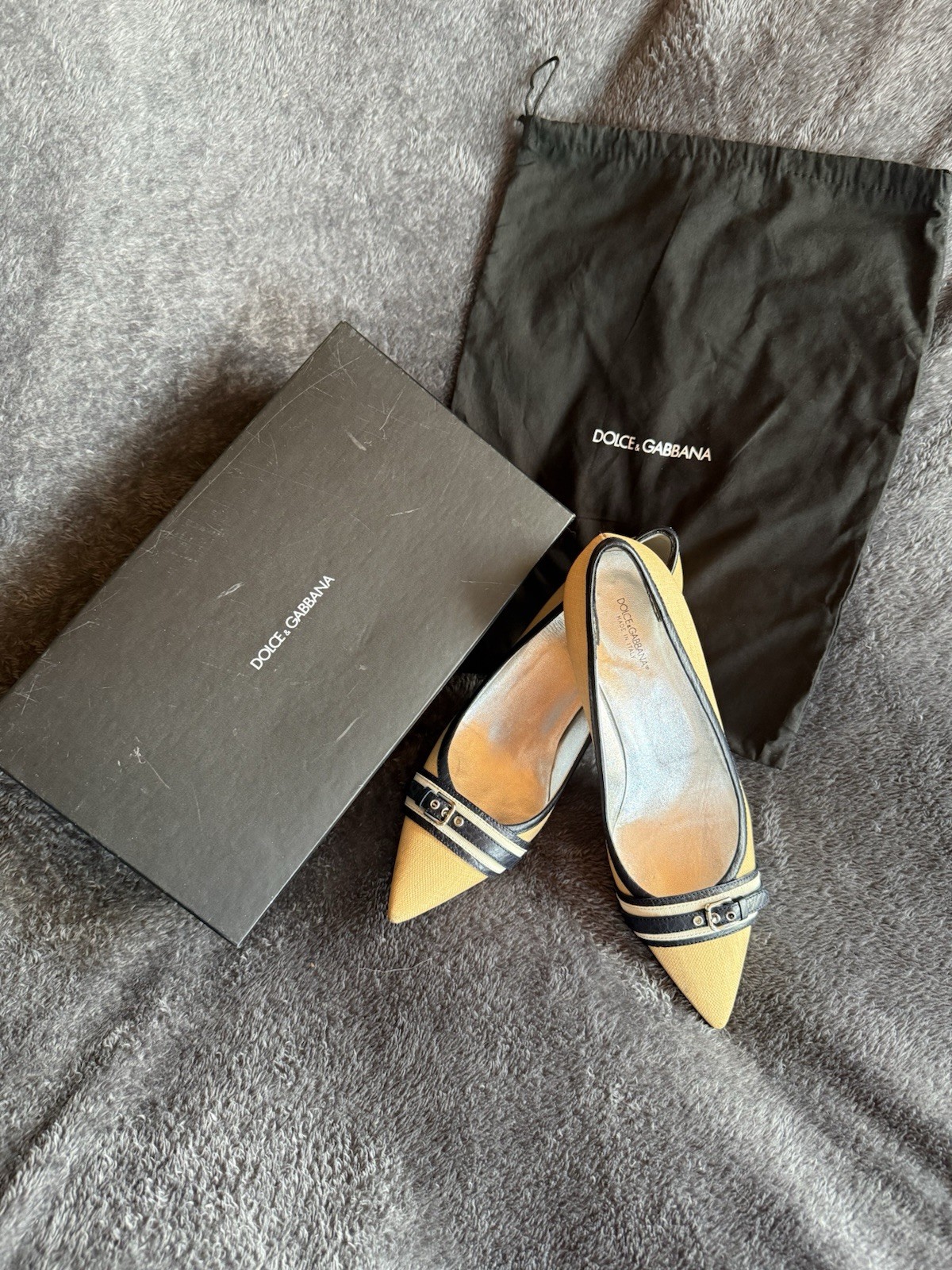 Dolce&Gabbana Yellow Black White Striped Buckle Pumps Pointed Toe EU 41 Leather