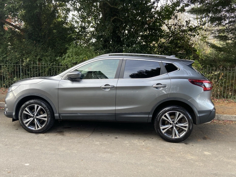 Nissan Qashqai 2018 Grey - Image 2 of 4