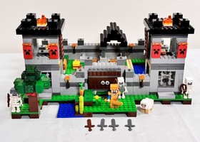 Vintage Lego Retired Minecraft 'The Fortress' 21127  Set 99.99% Complete! No Box