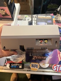 Nintendo NES Control Deck Console W Player&rsquo;s Guide Bundle - Complete - Authentic