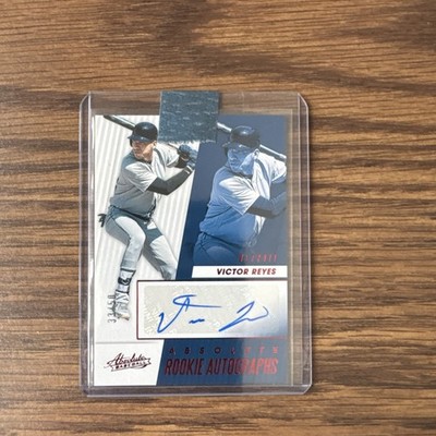 2019 Panini Chronicles #ARA-VR Victor Reyes Auto Red /50 Auto