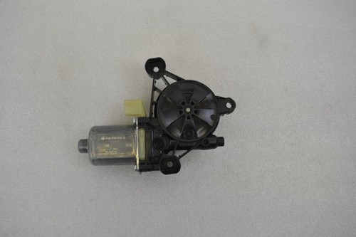 Original VW Touran 5TA Fensterhebermotor vorn links Fahrertür 5Q0959802B a56116