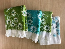 FOUR Vintage 70s Bath Towels Martex Green / Blue Daisy Cotton USA 