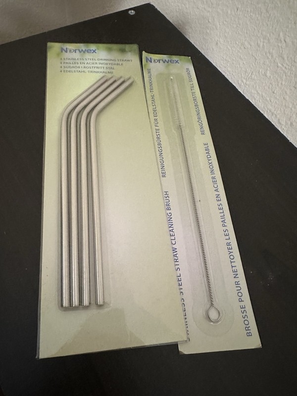 Norwex Straws And cleaner