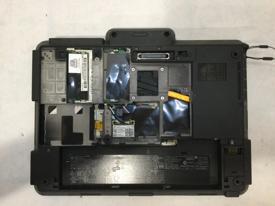 HP EliteBook 2740p / Intel Core i5 M560 @ 2.67GHz / (CRACKED/MISSING PARTS!) -MR - Image 4 of 4