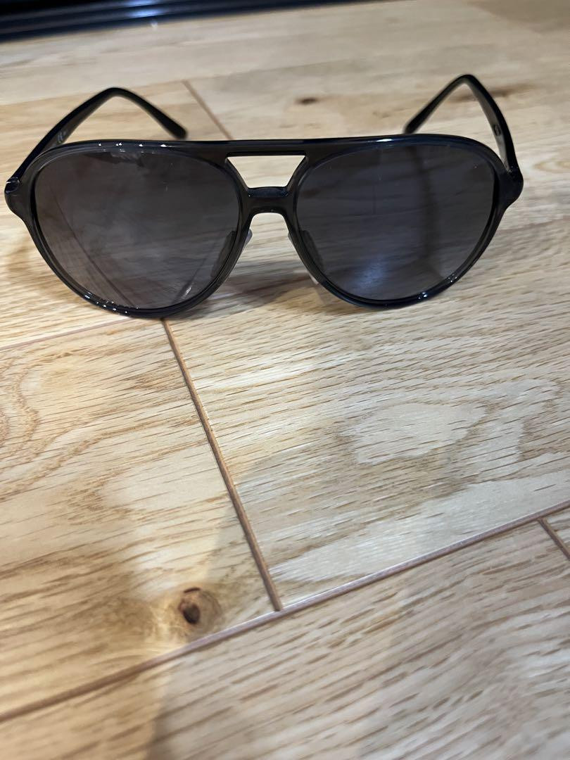GUCCI black frame sunglasses