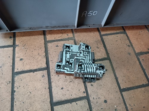 Lampenträger Träger Lampen links VW Golf II 2 19E 1G1 191945257