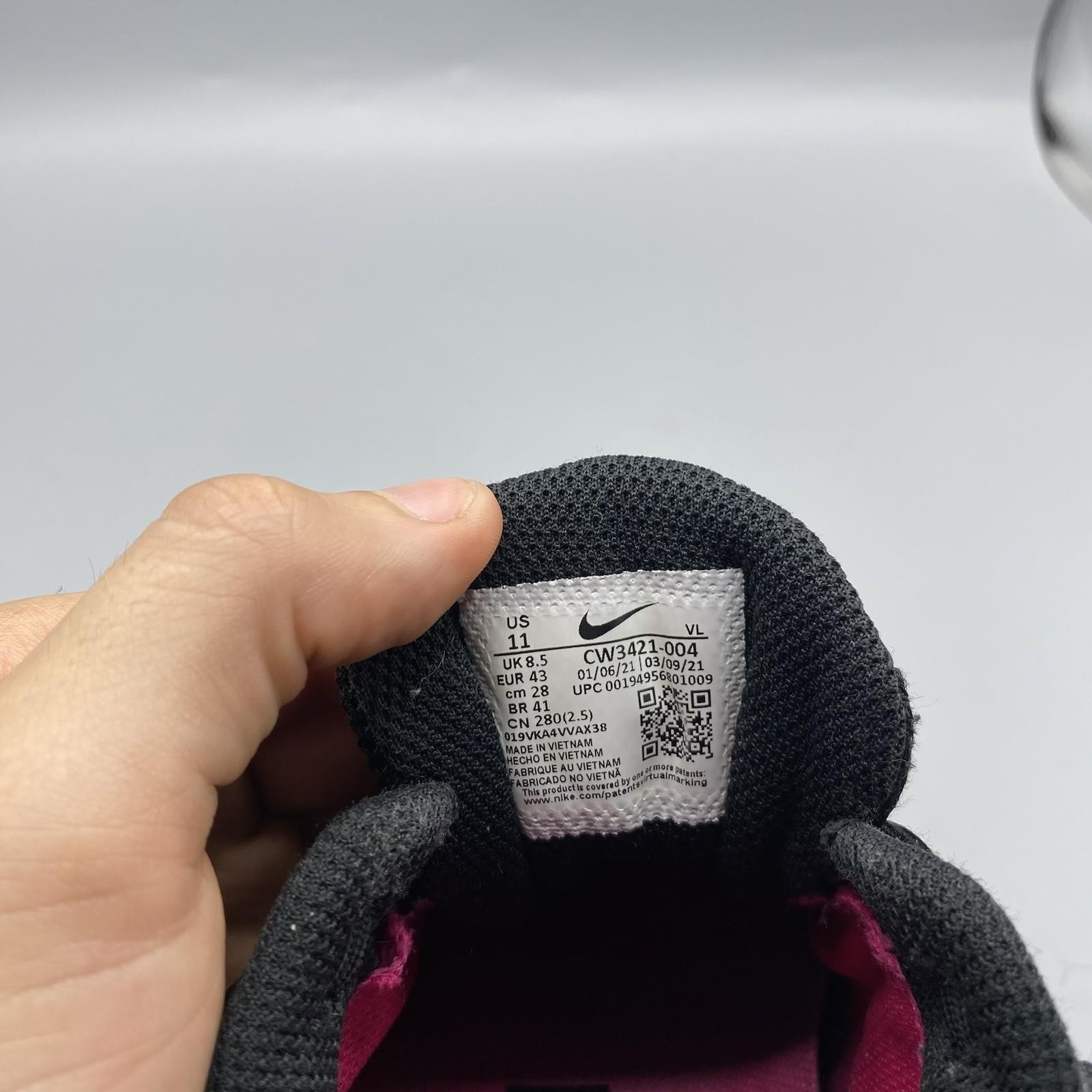 Nike Zoom Winflo 8 Black White Athletic Running Shoes CW3421-004 Women's Size 11 thumbnail 4