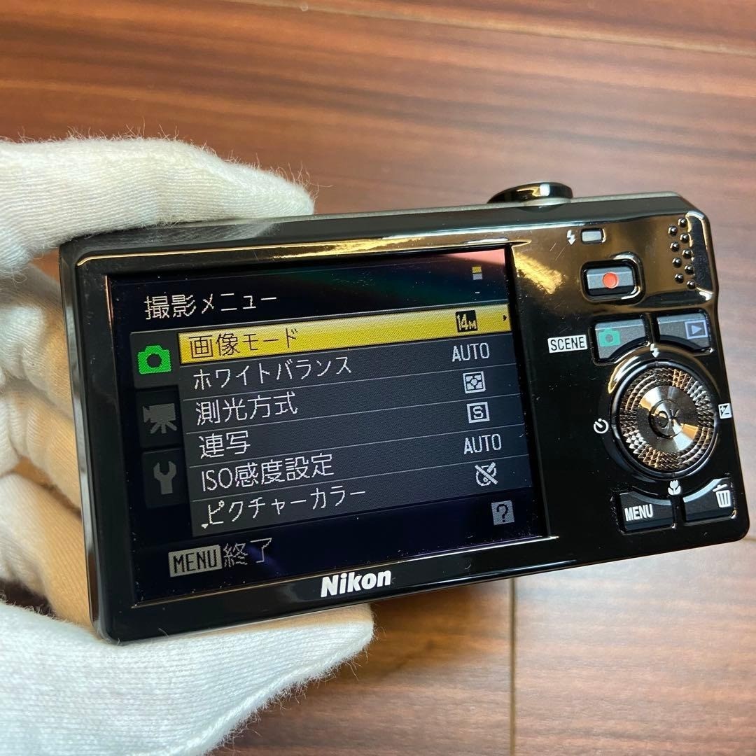 Nikon COOLPIX S6000 デジカメ ほぼ新品 4894 Nikon COOLPIX S6000 14.2MP Digital Camera - Champagne silver for