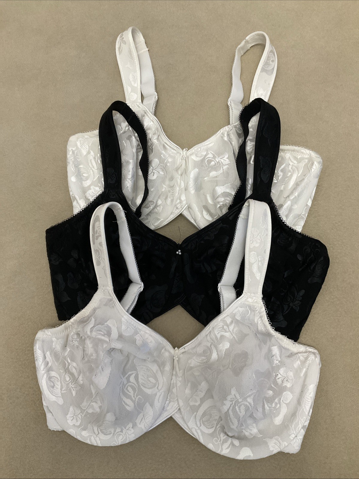 Wacoal Bra Lot 85567 Womens 36DD Black White Awareness Underwire