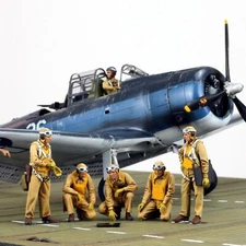 PreSale Set 06 1:48 Painted US Navy Fighter Pilots WW2 (No aircraft & base)