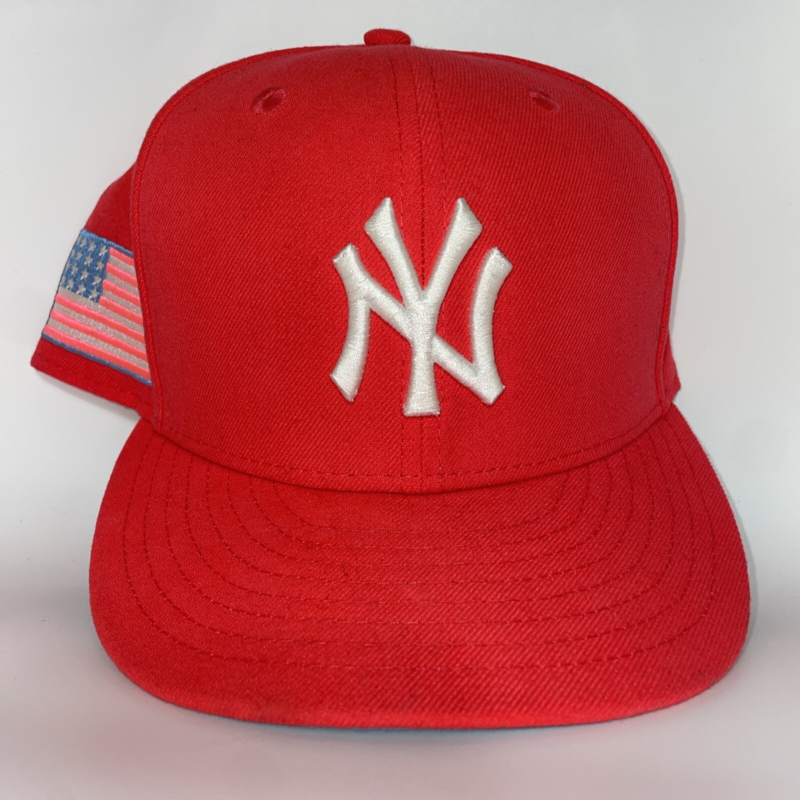 New York Yankees New Era Fitted Hat Size 7 1/8 USA Flag Side Patch Neon Pink