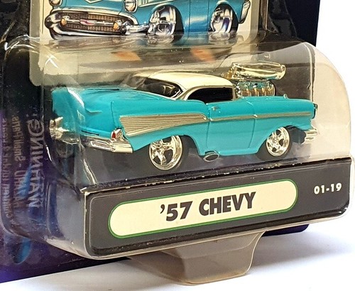 Muscle Machines 1/64 Scale 71161 01-19 - 1957 Chevrolet Chevy - Aqua/White - Picture 3 of 5