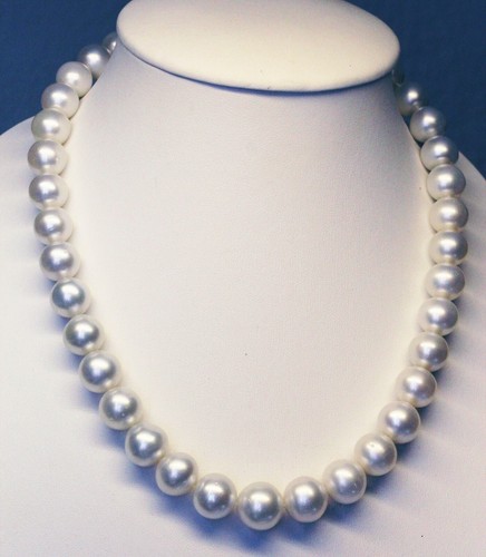 NECKLACE OF WHITE 16.1mm SOUTH SEA 