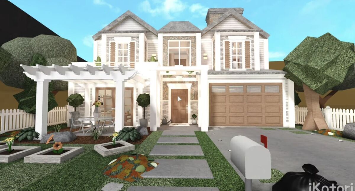 Custom Roblox Bloxburg House Build! ✨Aesthetic Family Home✨