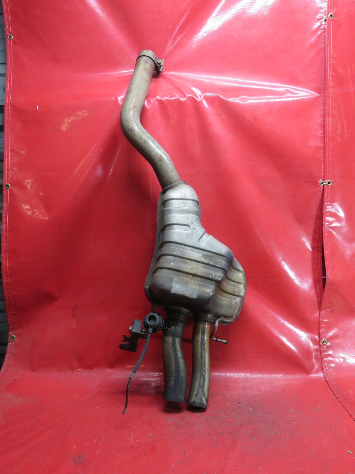 2006 BENTLEY FLYING SPUR RIGHT SIDE MUFFLER