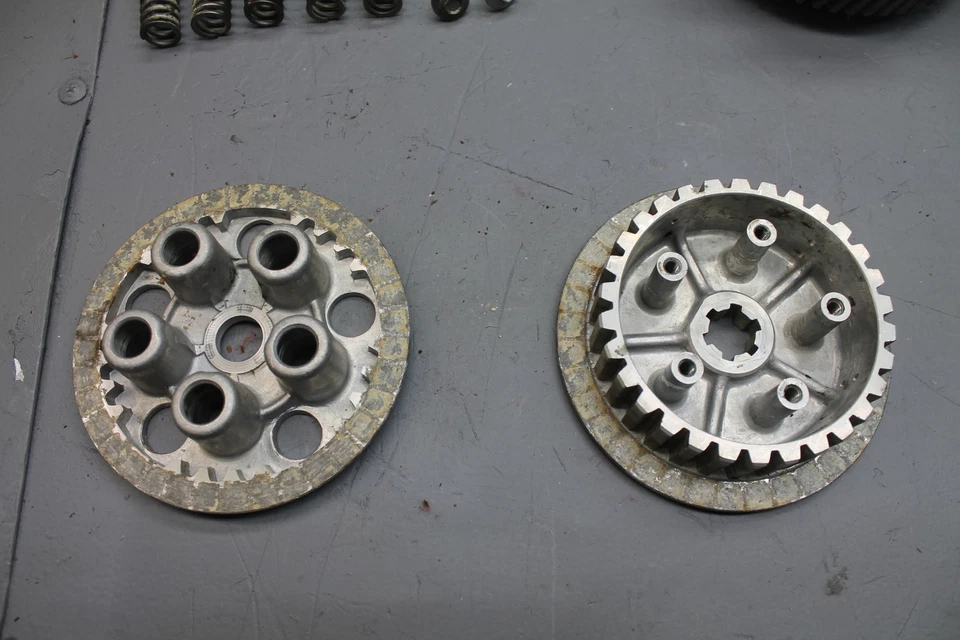 1984 SUZUKI SP100 COMPLETE CLUTCH W PLATES BASKET HUB - Image 4 of 4