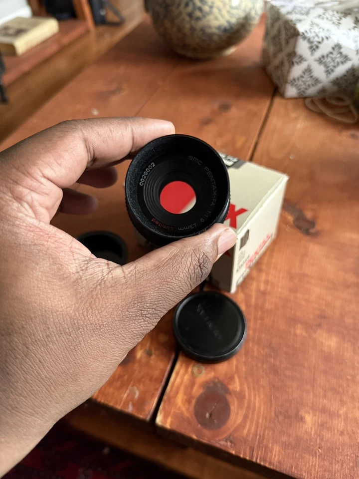 SMC Pentax-FA 43mm f/1.9 Limited Pancake Lens w/ original box- USA SELLER  - Image 2 of 4