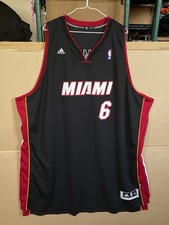 LeBron James Memorabilia Falls Further Behind Kobe Bryant, Michael Jordan 18