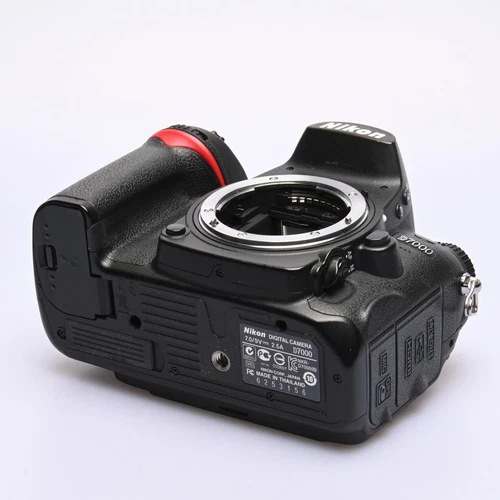 Nikon D7000 gebraucht Zustand Gut - Bild 3 von 5