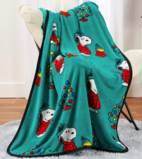 Peanuts Snoopy Christmas Plush Throw Blanket 40x50 Green Machine Wash