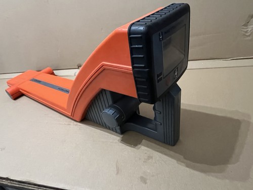 Metrotech 9800XT Underground Pipe Locator
