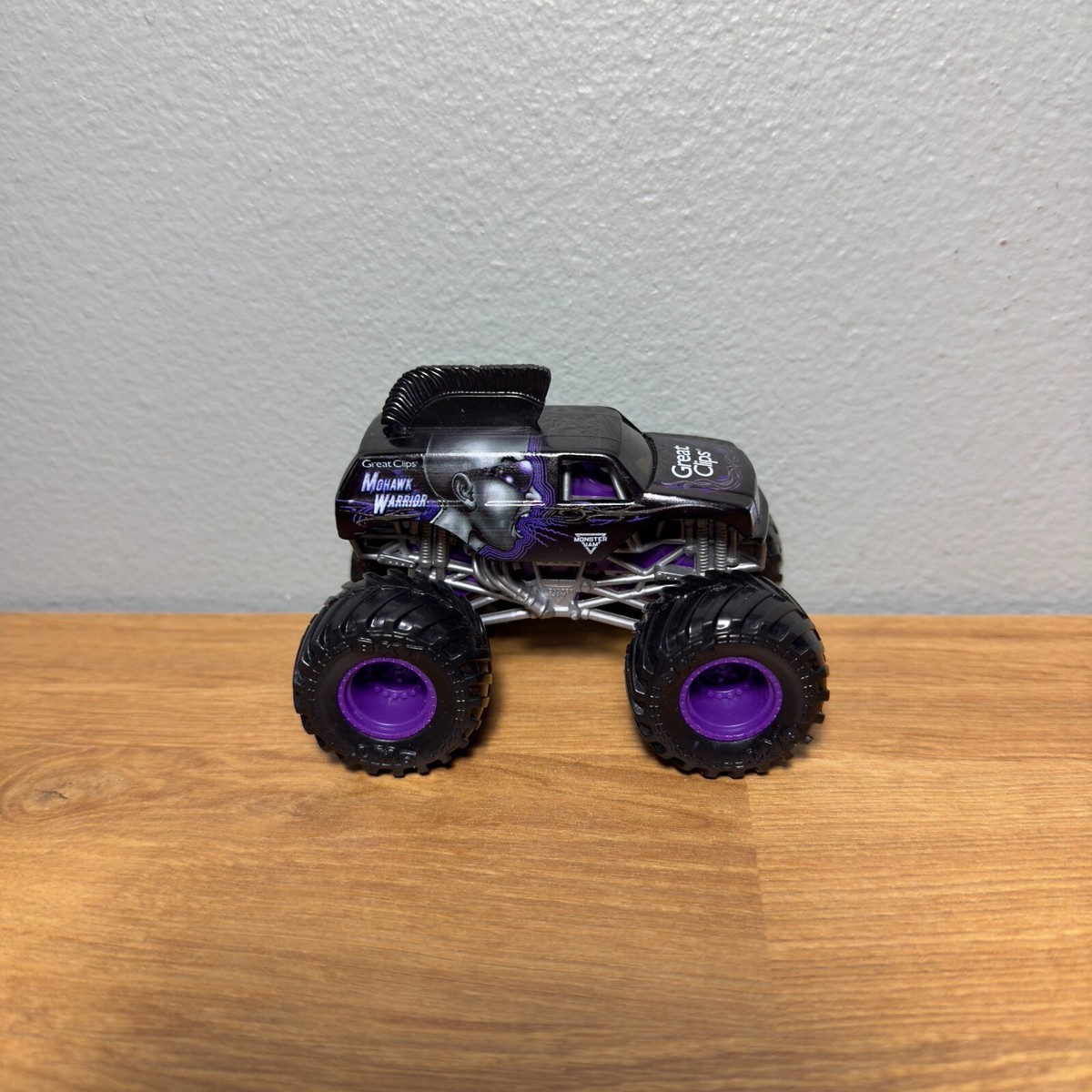 Mattel Hot Wheels Monster Jam MOHAWK WARRIOR GREAT CLIPS Truck 1