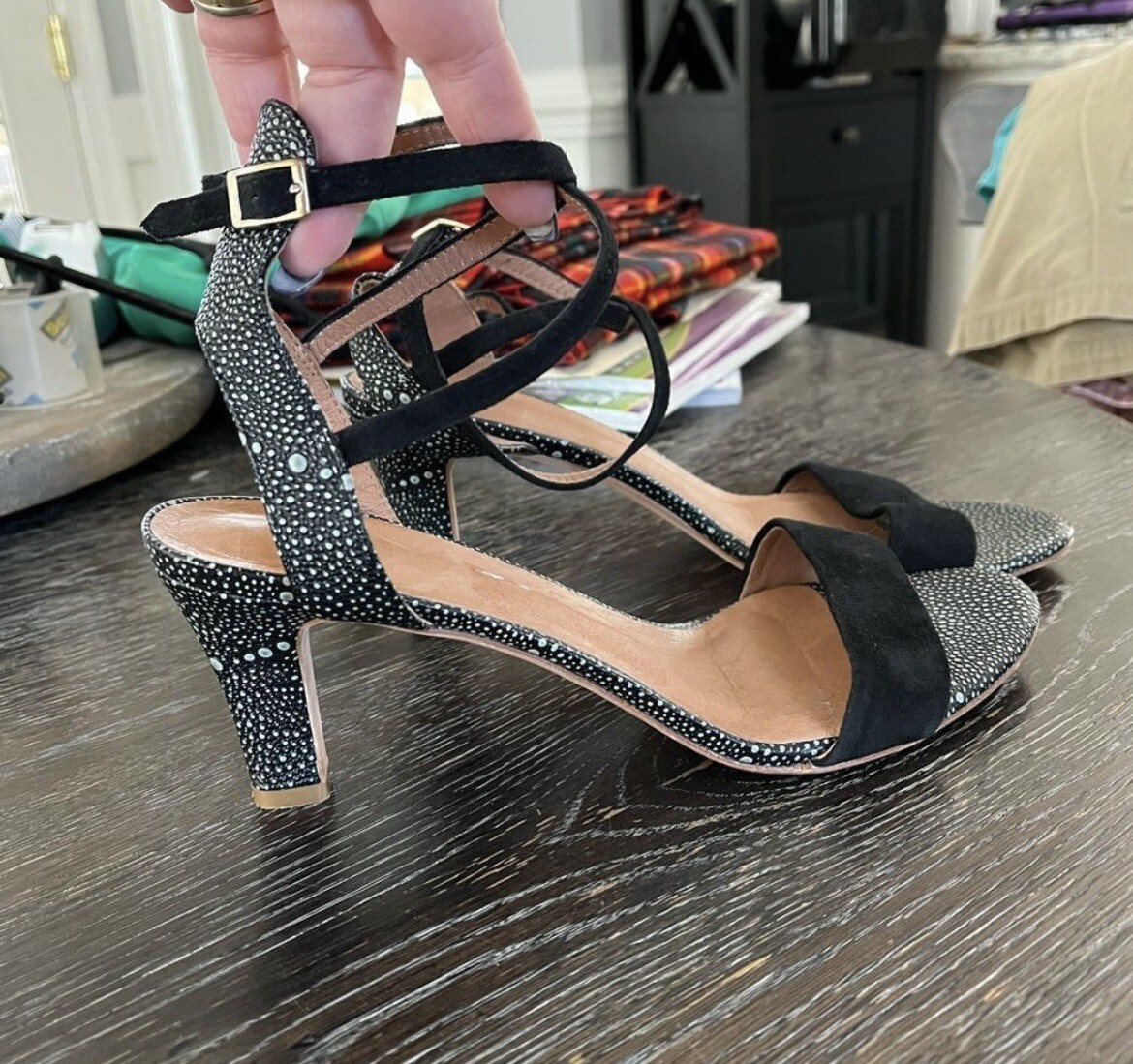 Joie Black Bubble Leather & Suede Ankle Wrap Heel Sandal Sz 39/1/2 Or 7