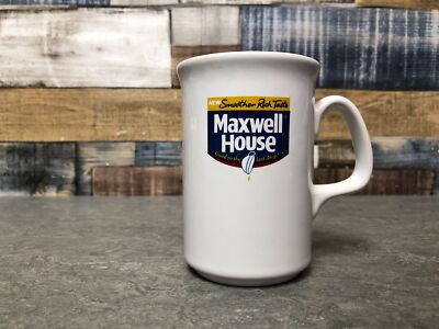 Weiße Tasse Maxwell House Kaffee Glatter Reichhaltiges Geschmacksdesign