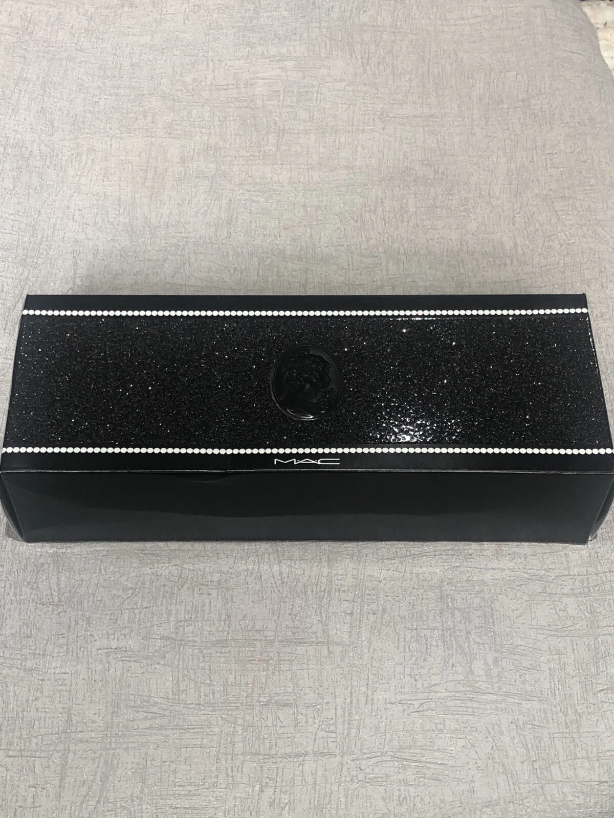 MAC Keepsakes In Extra Dimension Brush Kit 127SE, 128SE, 234SE, 235SE With Case