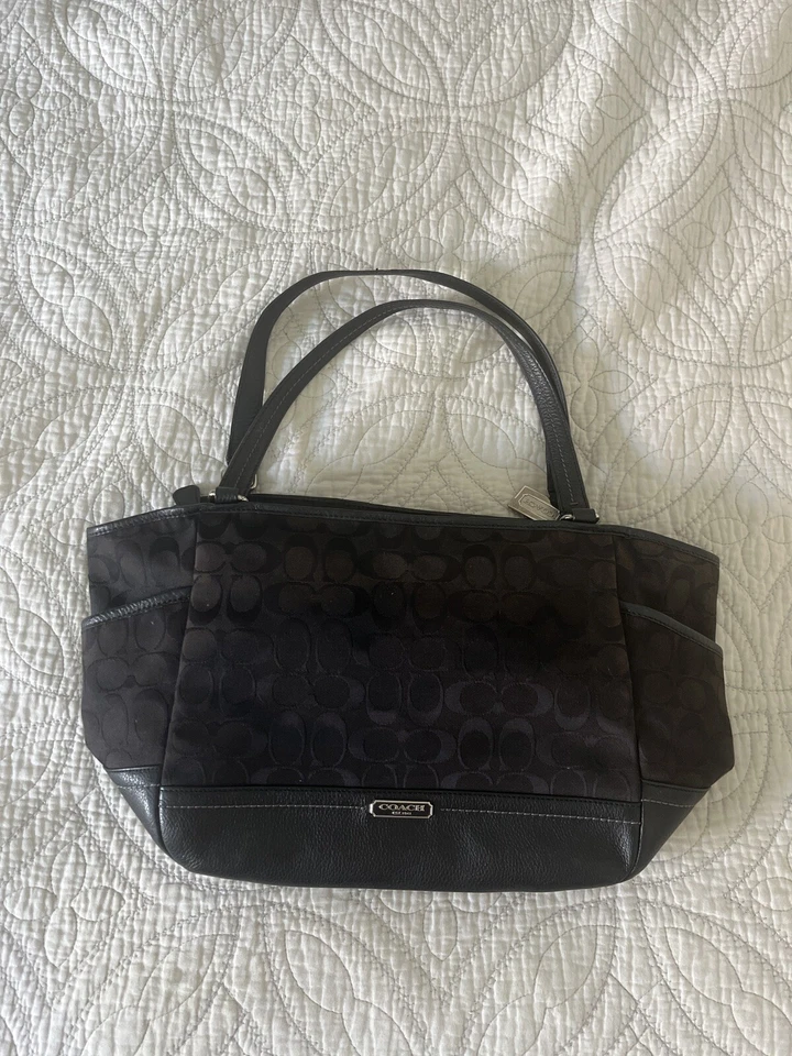 COACH SIGNATURE SHOULDER TRAVEL TOTE BAG BLACK PEBBLE LEATHER TRIM SILVER F23297 - Изображение 2 из 4