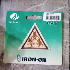 Girl Scouts Brownie Try-Its Badge Caring Sharing Retired Iron-On Patch 59101