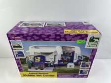 Rare Vintage 2004 Animal Planet Rescue Mobile Vet Center Van Playset 37074