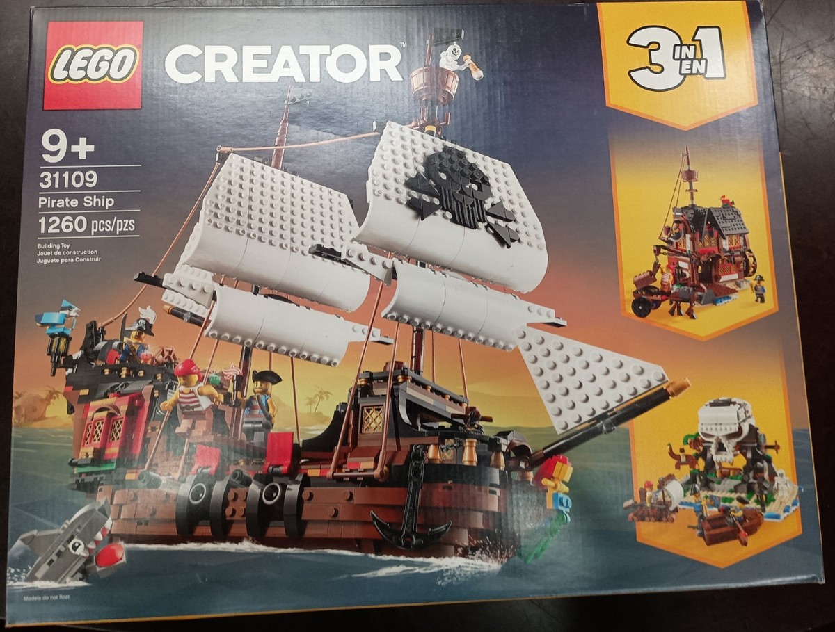 LEGO CREATOR: 3-in-1 Pirate Ship (31109)