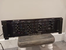 SAE 1800 Stereo Parametric Equalizer