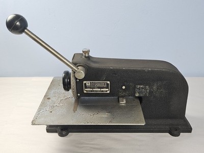 Schmidt Model 6 Metal Dog Tag Nameplate Marking Machine Press 1/8'' Font Wheel