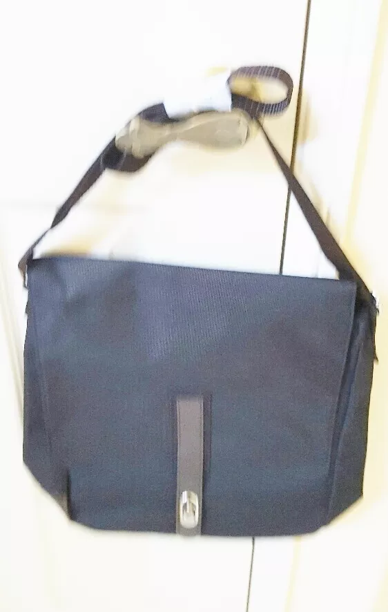 Bolsa oriflame negra sale