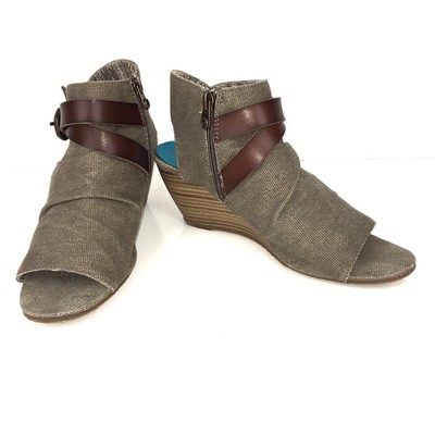 canvas peep toe sandals