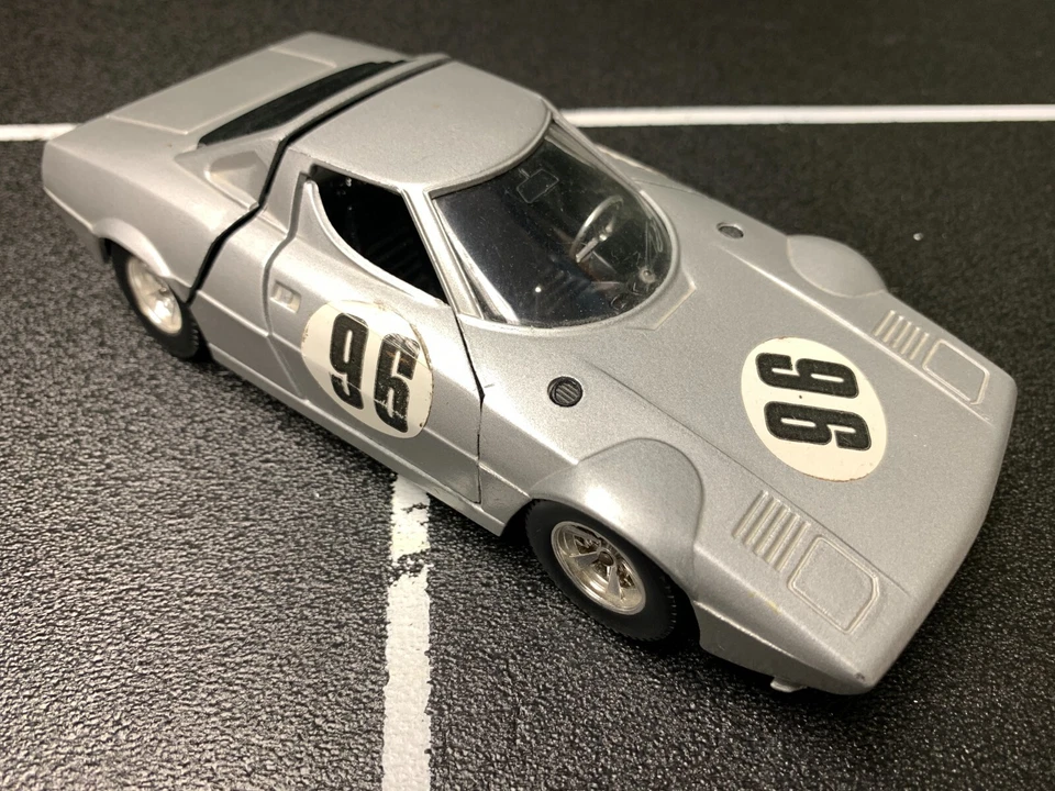 Imperfect 1:24 Diecast Car BURAGO LANCIA STRATOS  No Box AS-IS - Image 3 of 4