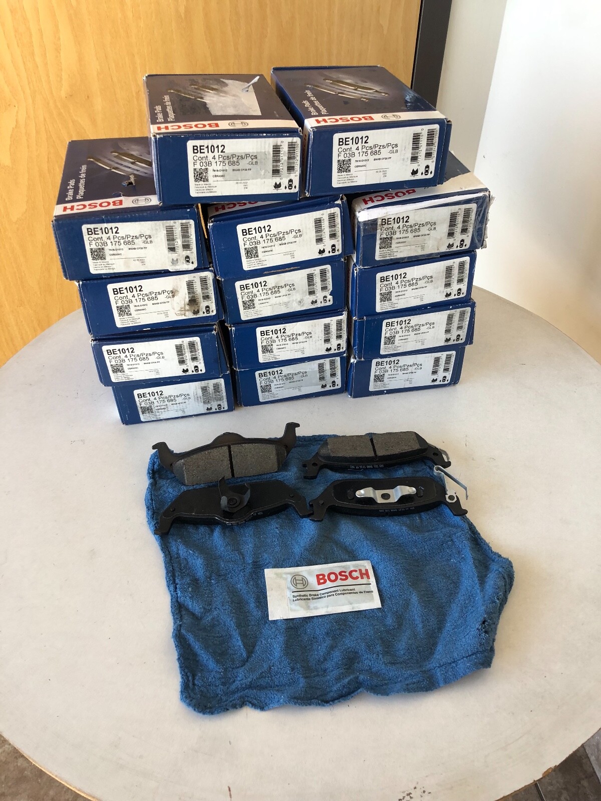 Bosch BE1012 Ceramic Rear Brake Pads for Ford F-150 & Lincoln Models-image