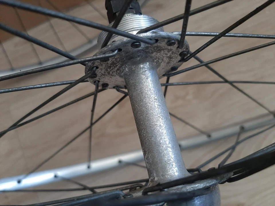 2 Roues MAVIC module E 700c hub maillard VELO DE ROUTE CLINCHER rims 126mm D11 - Photo 4/4