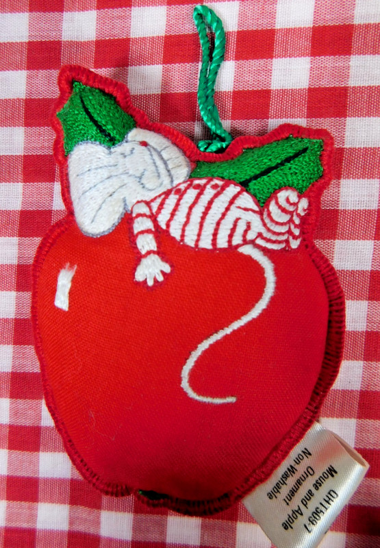 Vintage Hallmark Mouse & Apple Fabric Christmas Trimmer Ornament 1983