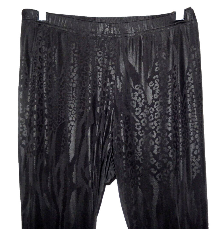 TORRID Shadow Print Lightweight Stretch Legging Pants- XL-XXL, black