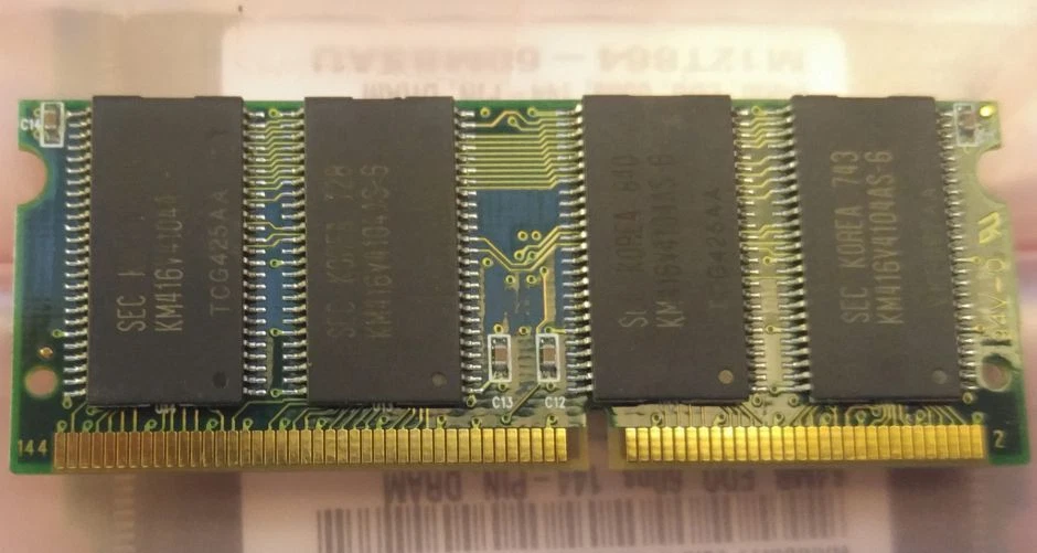 64MB SAMSUNG M12T864-60MBSAU 400MHz 60ns 144 Pin DIMM DRAM RAM - Image 2 of 3