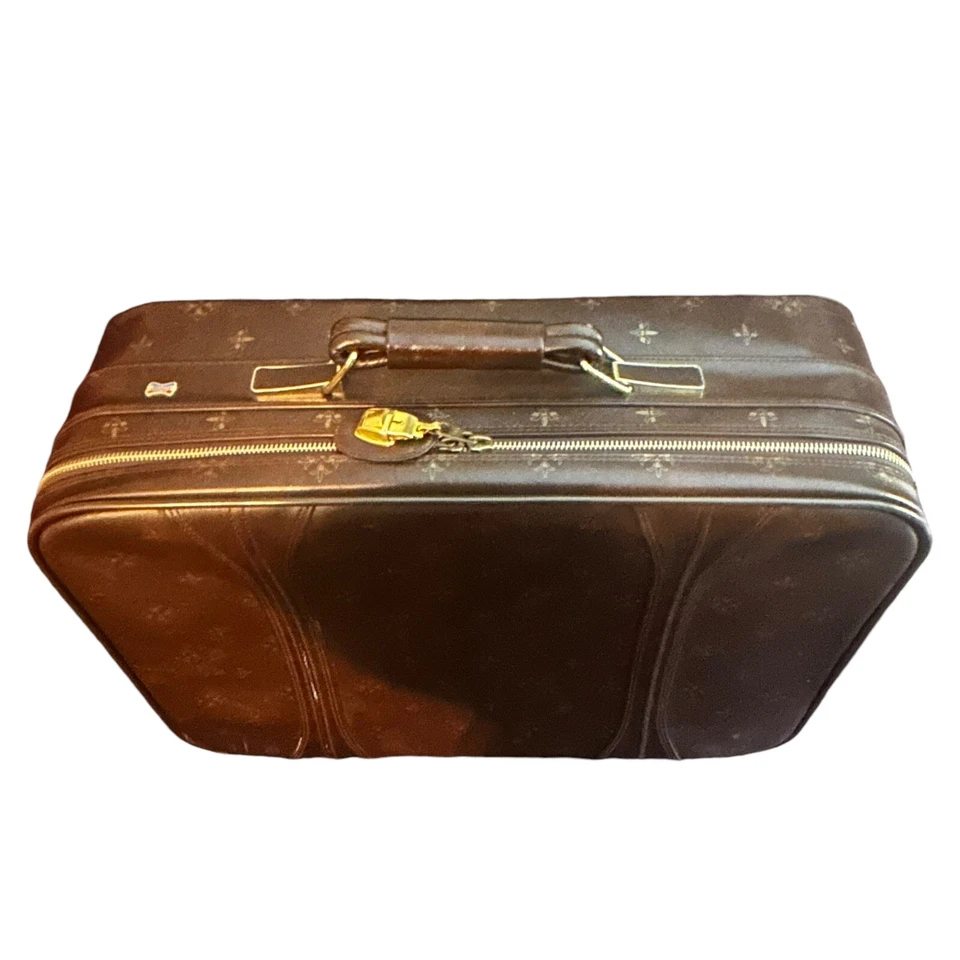 Maleta de colección marrón American Tourister 1974 estampado flor de lis dorado Foto 4 de 4