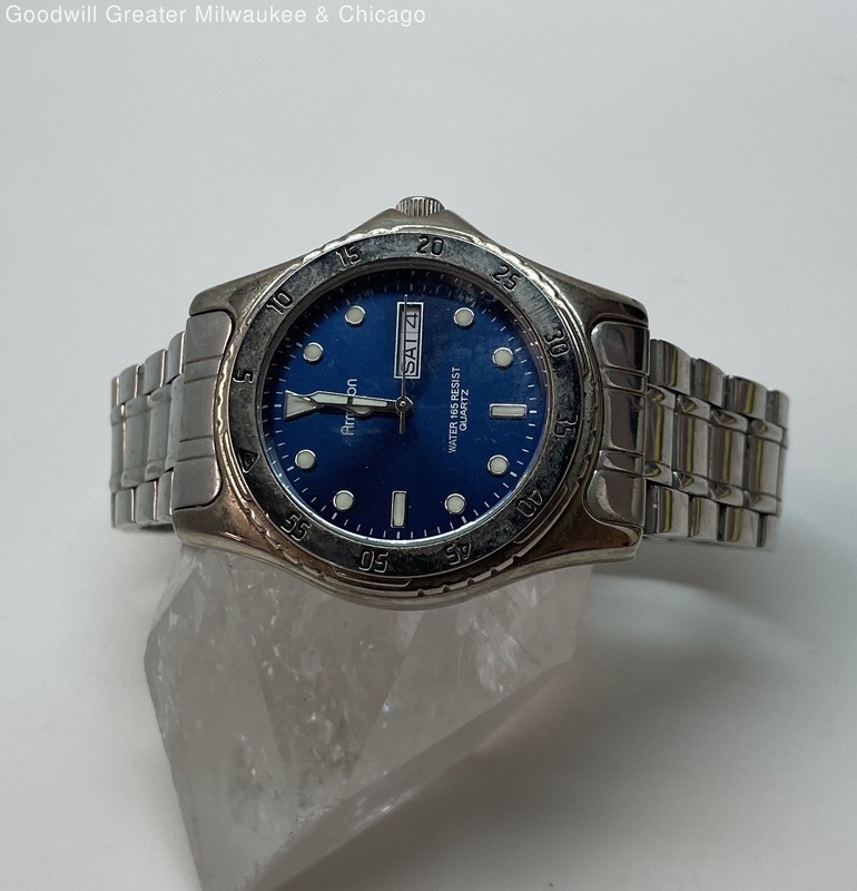 Armitron Silver Tone Rotating Bezel Blue Dial Wristwatch 109.5g