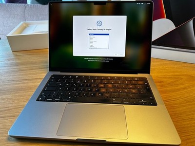 Apple MacBook Pro 14'' (2021) M1 Pro, 32 GB RAM,512 GB SSD,Space Grey,top Zustand