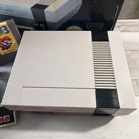 Nintendo NES Console Control Deck Mario Trilogy 1 2 3 Games Bundle Original Box