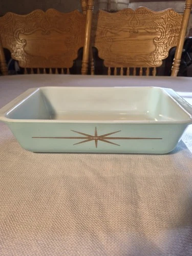 Vintage Pyrex Atomic Starburst 575 - B 2 Qt Baking Dish - No Lid (RARE)